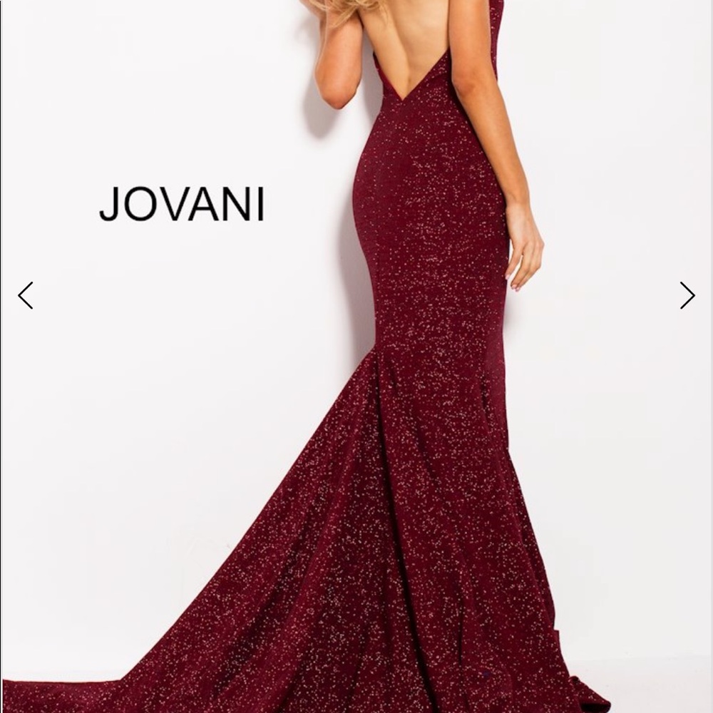 Gorgeous v neckline prom dress by Jovani. - Picture 2 of 5